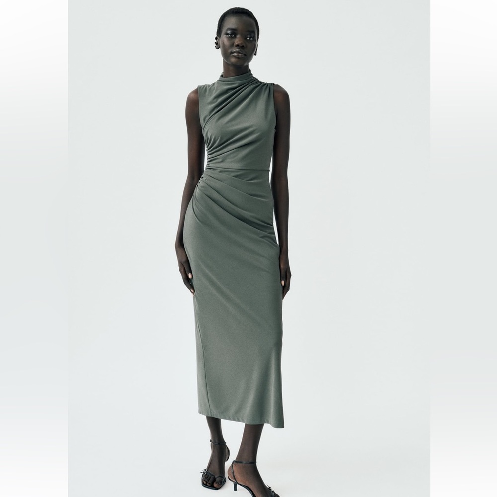 Draped midi ZARA dress trending. Size M. NWT